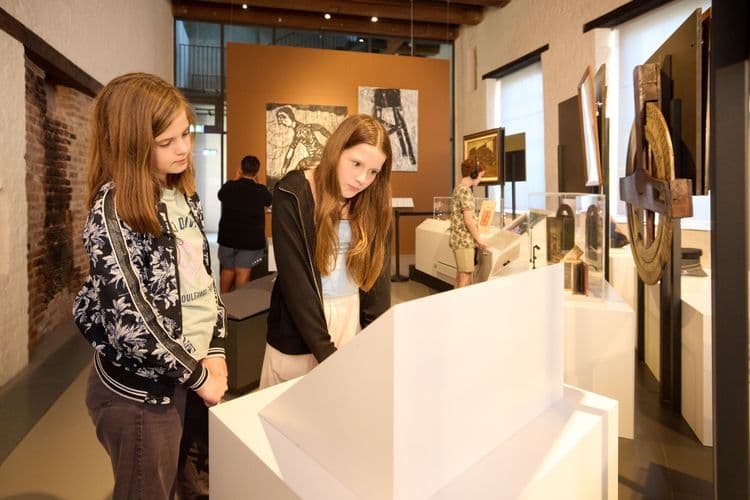 Iedereen ontdekt iets anders in Museum Amersfoort. Foto: Cheeseworks