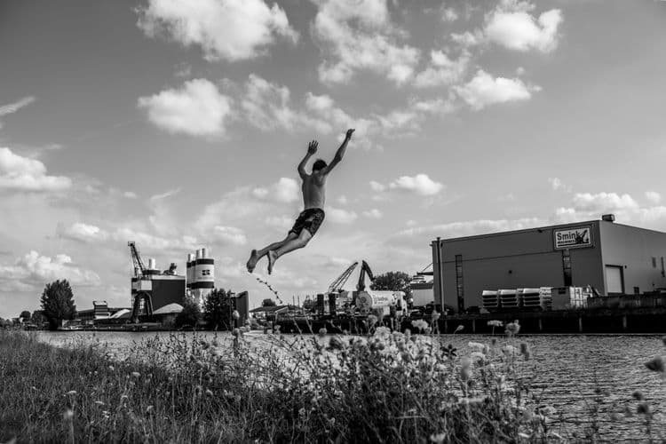 Carla Kogelman: Morris springt in de Eem, Amersfoort 2025